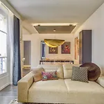 Luxe Apartment Near Pere Lachaise Cemetery